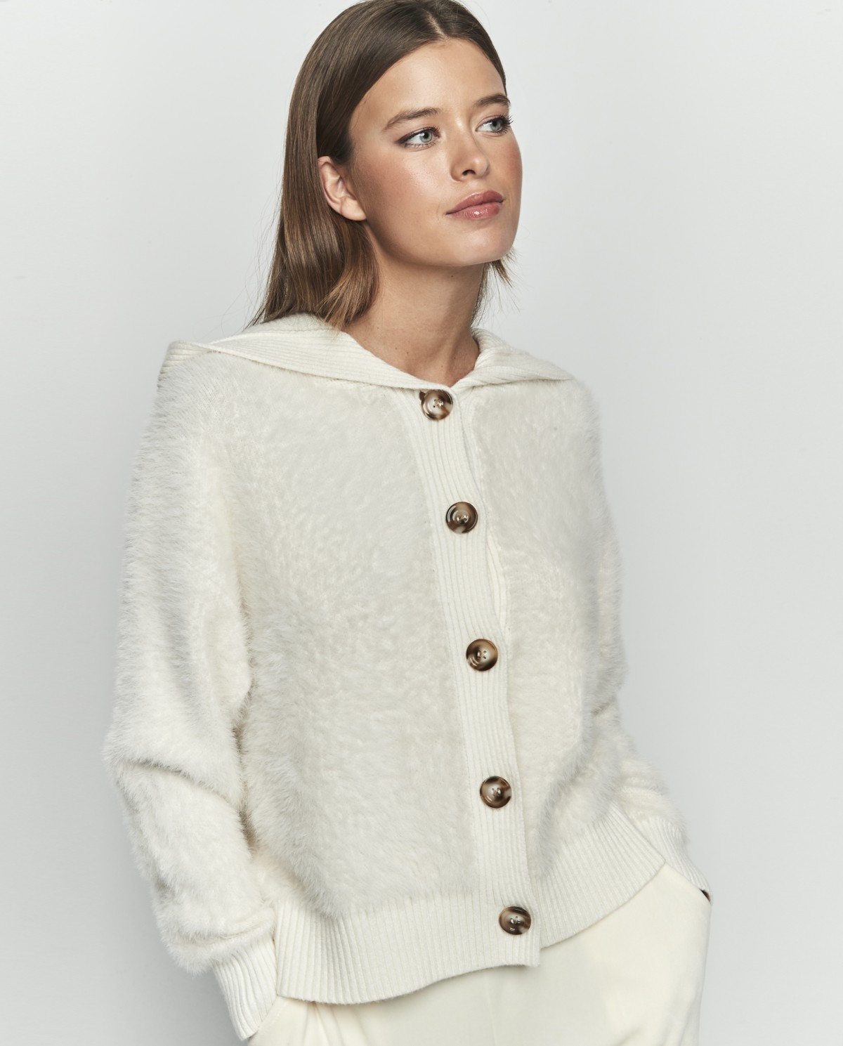 chaqueta-corta-con-capucha Chaqueta SElamrk