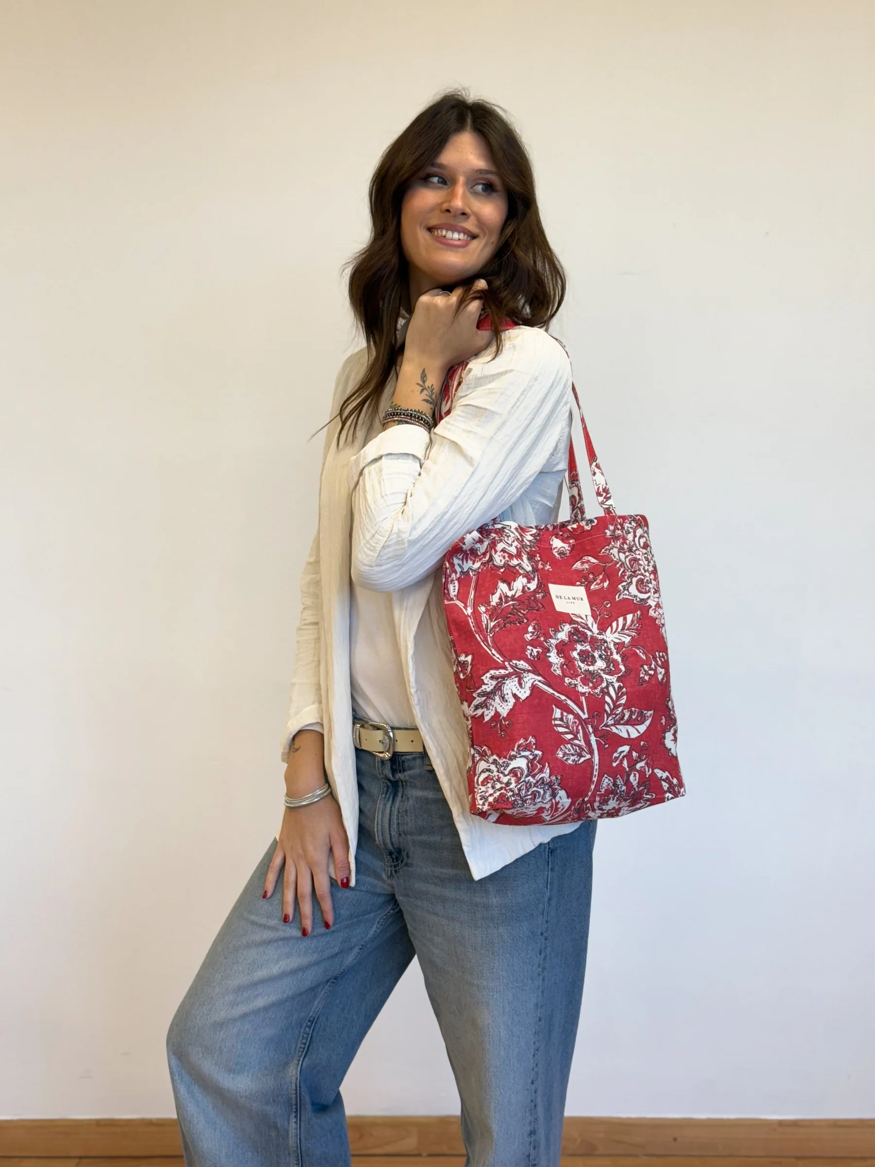 BOSPUSHA Tote Bag Usha De La Mur Estampado floral