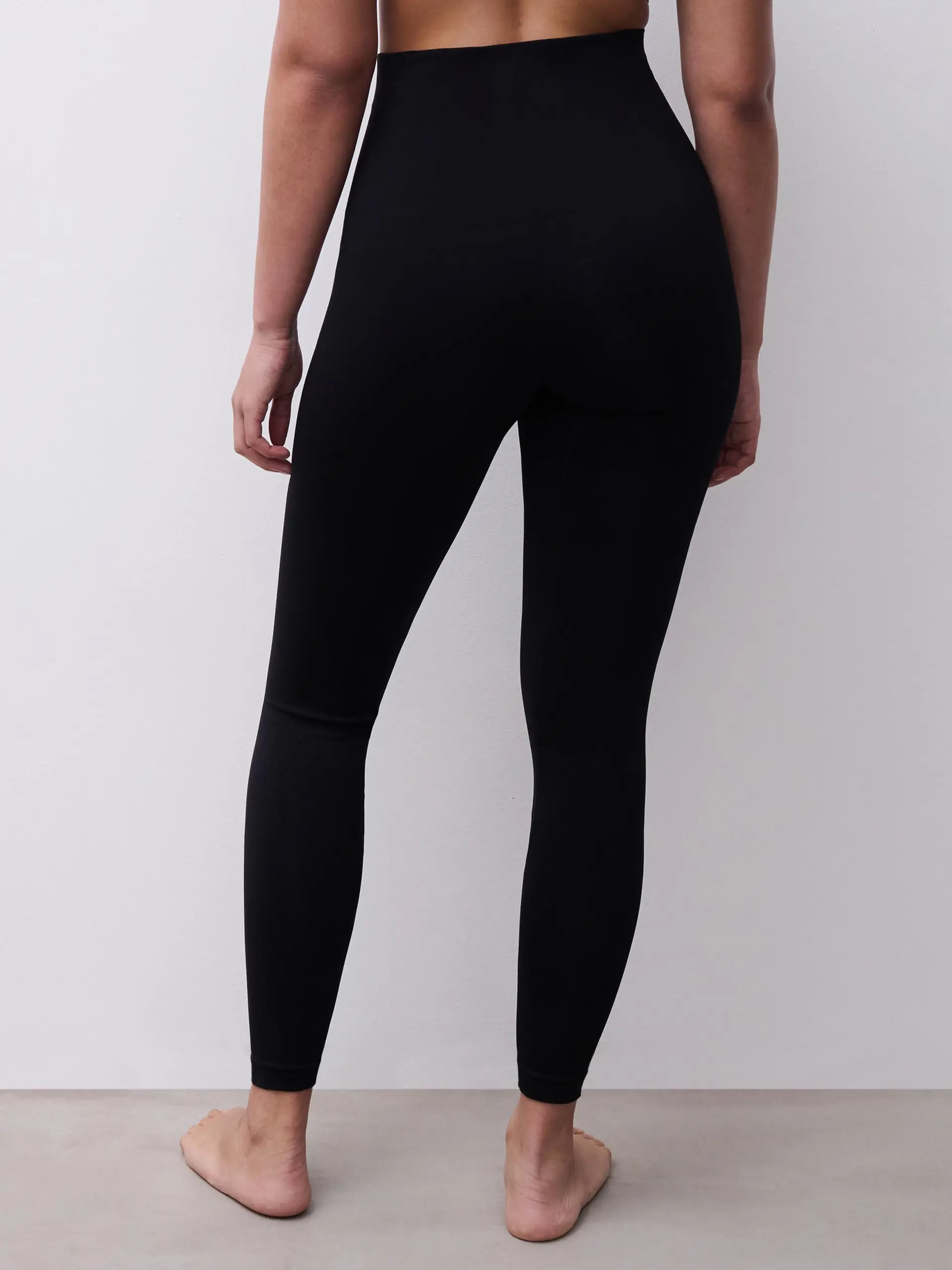 BRAGUITA MOLDEADORA CHANTELLE 10UEO 1 Braguita leggings Chantelle 10UE0 Negro