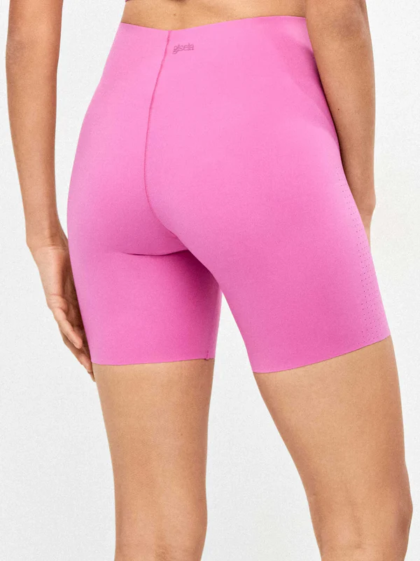 legging-biker-realizado-en-tejido-moldeador-que-define-y-estiliza1765281254796356052_1e460d23-c249-472a-aa8b-00170fa8c2ff