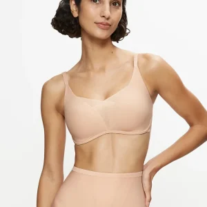 Sujetador Triumph 10209594 sin aros efecto reductor escote en V, Piel