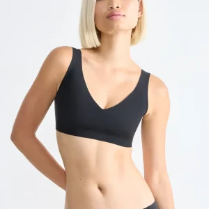 Bralette Sloggi ZERO Feel 10217728 sin costuras color nude, vista frontal